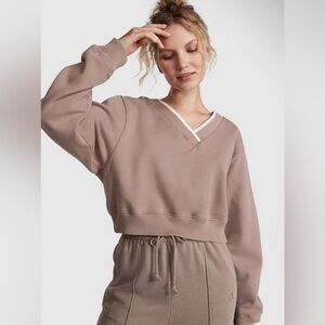 PINK Victoria’s Secret Fleece V-Neck Pullover, Size Medium in Mocha Brown